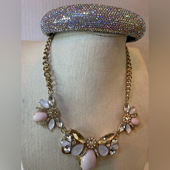 Bundle: 2 Fashionable Headbands, Earrings, Sparkly Statement Necklace - Picture 14 of 17